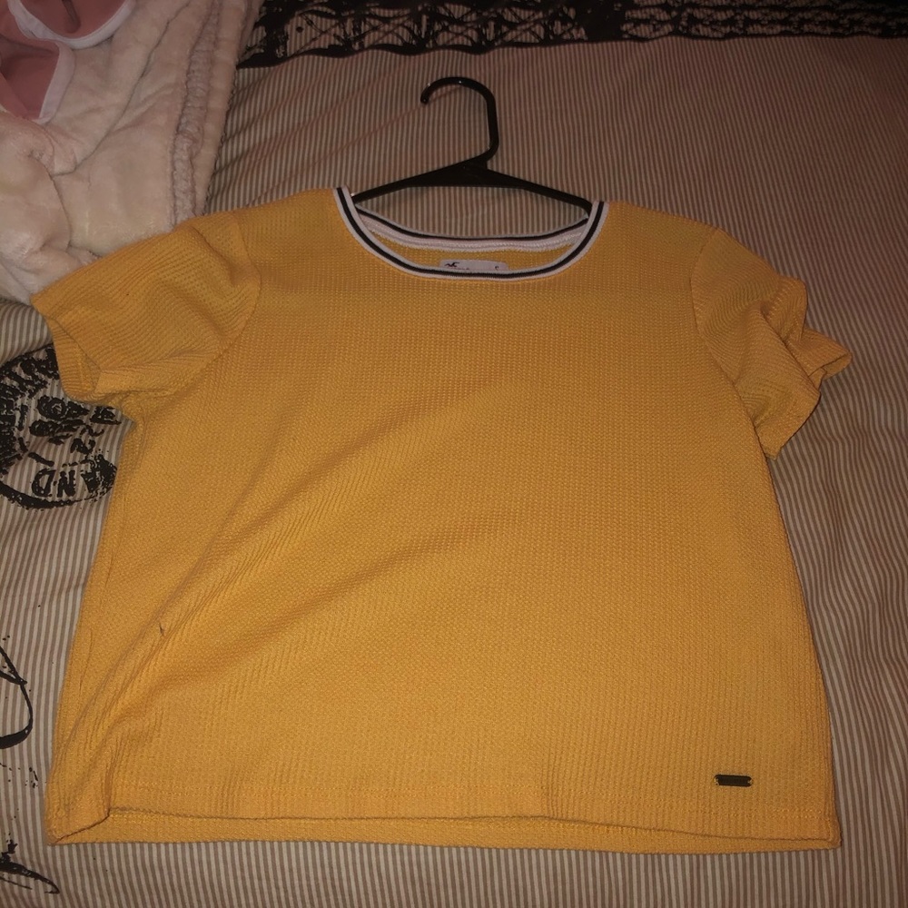 hollister yellow top